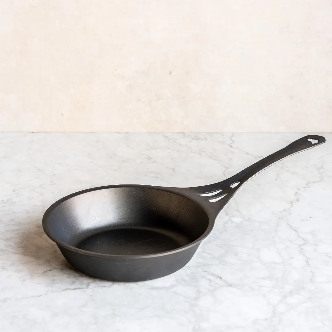 22cm Quenched Seamless Iron Sauté Pan