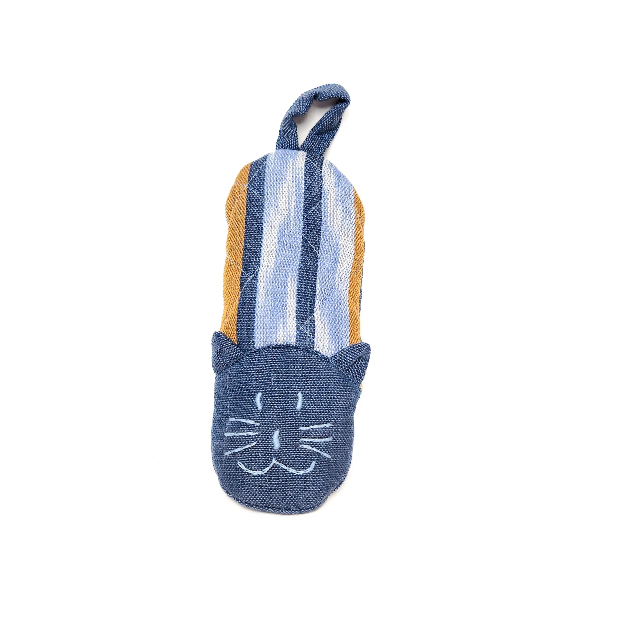 Adorable Cat-Shaped Pot Holder: Protect Your Hands with Style