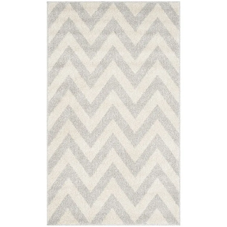 Amherst 2' 6" x 4' Indoor/Outdoor Woven Area Rug - Light Gray/Beige