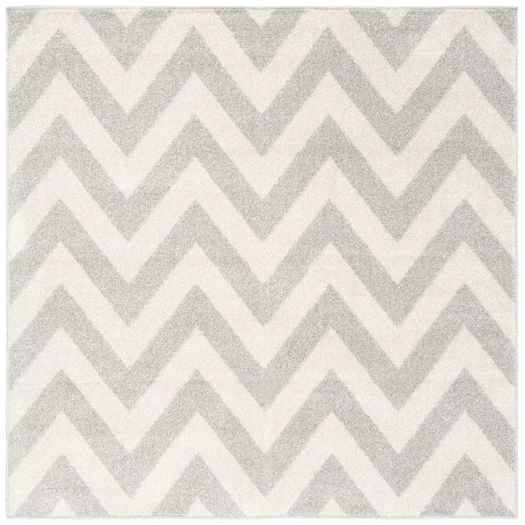 Amherst 5' x 5' Square Indoor/Outdoor Woven Area Rug - Light Gray/Beige