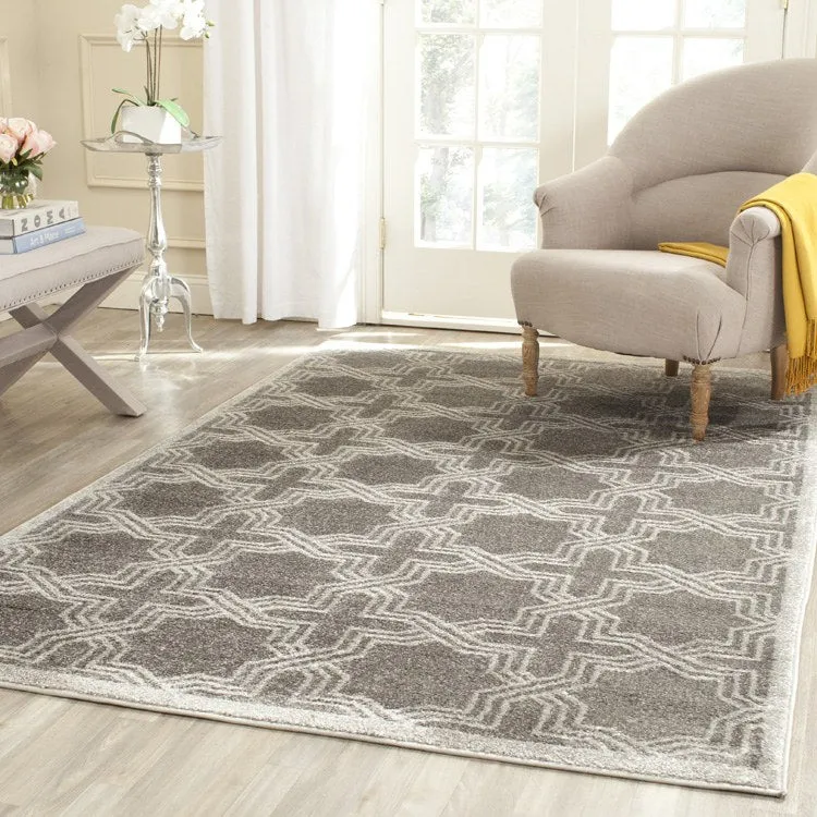 Amherst 5' x 8' Indoor/Outdoor Woven Area Rug - Gray/Light Gray