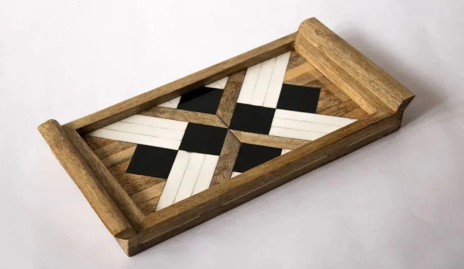 Black & White Tray | Multiple Sizes