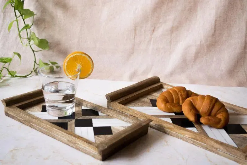 Black & White Tray | Multiple Sizes