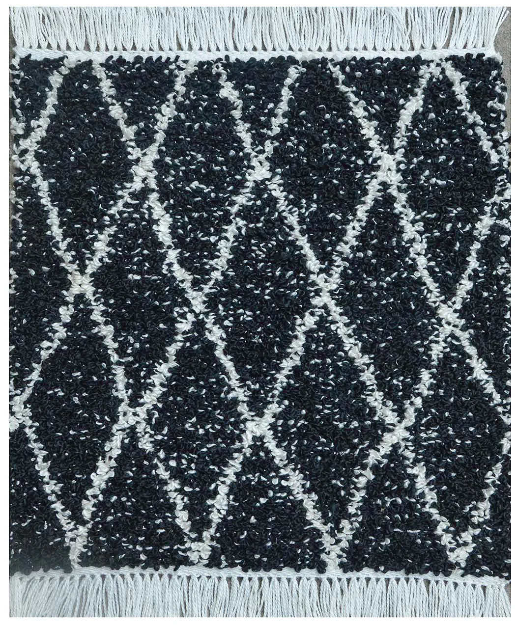 Boucle Diamonds Outdoor Rug- Black/ White