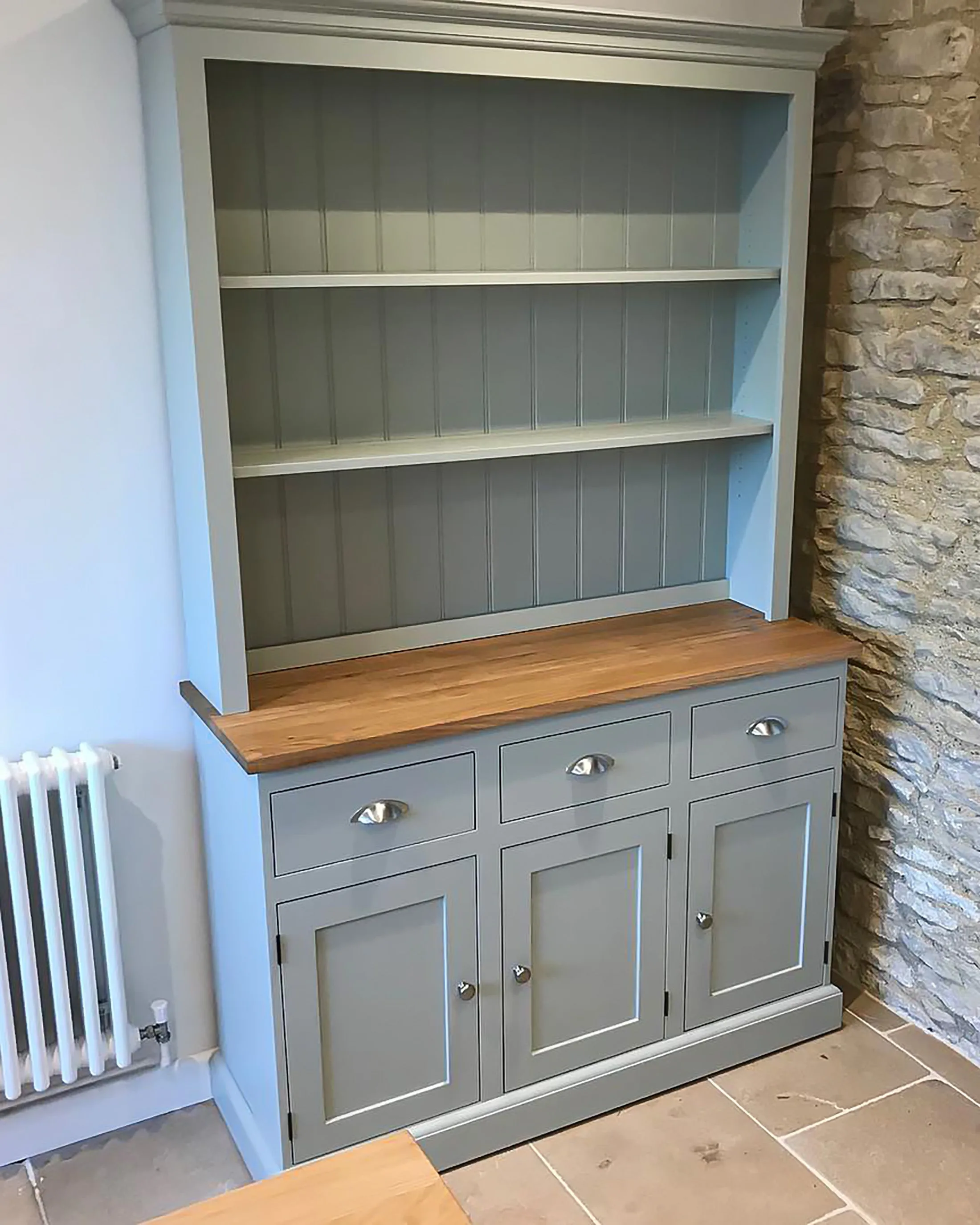 Cambridge Dresser