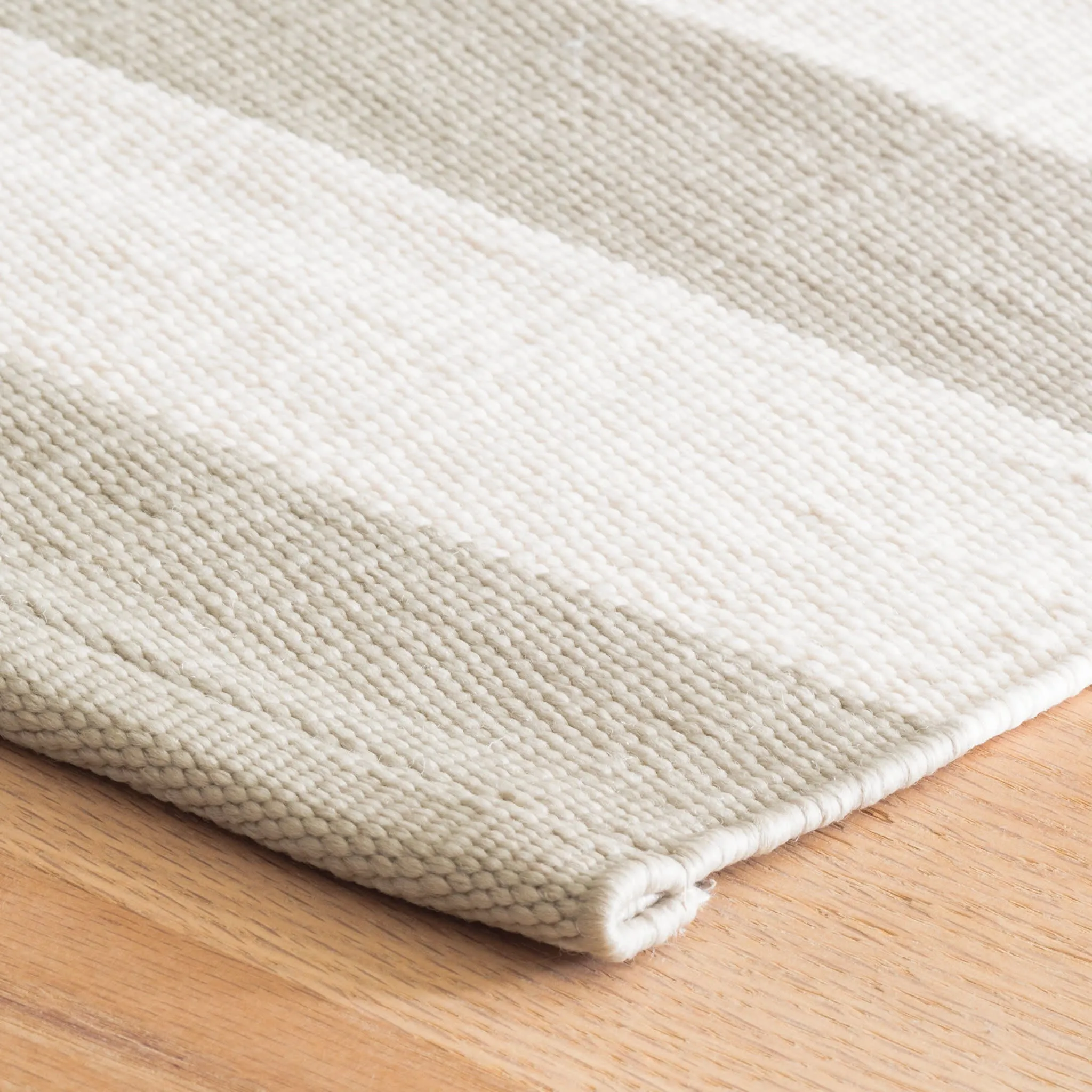 Catamaran Stripe Platinum/Ivory Handwoven Indoor/Outdoor Rug Swatch