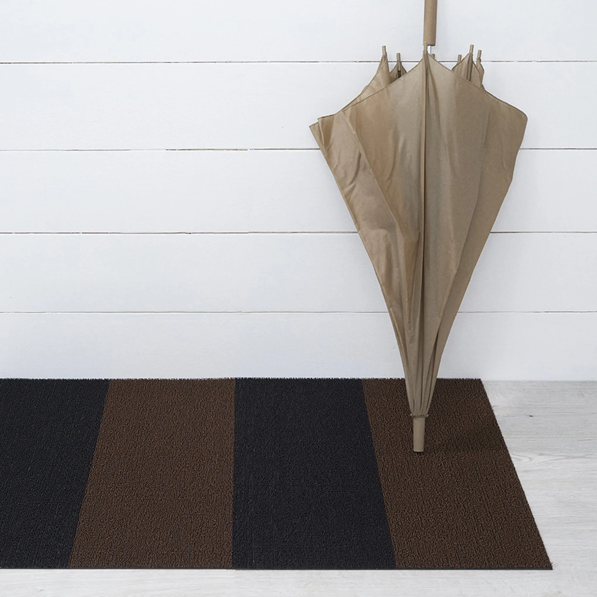 Chilewich Duo Stripe Shag Mat - Mocha