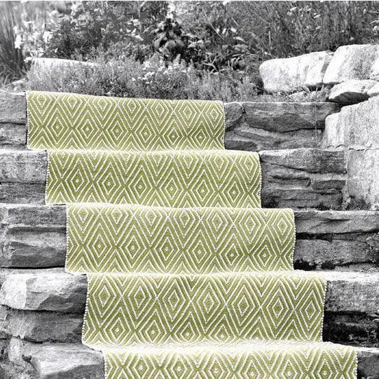 Dash & Albert Diamond Sprout/White Indoor/Outdoor Rug