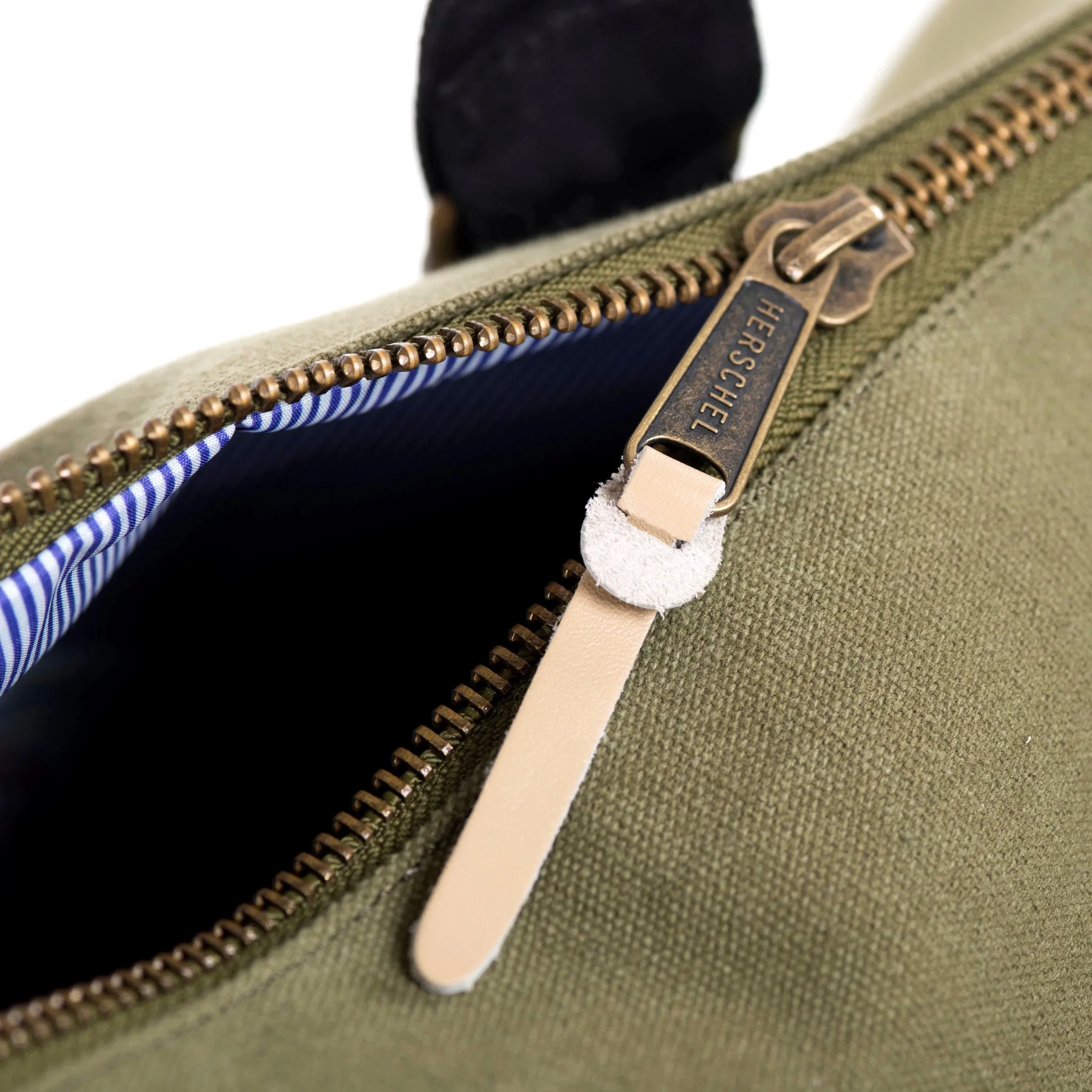 Herschel Supply Novel Canvas Duffel Bag - Washed Army
