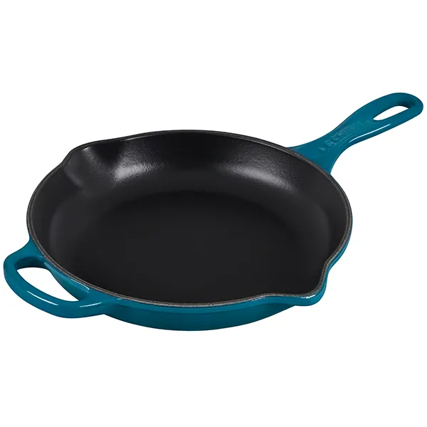 Le Creuset 9" Signature Skillet