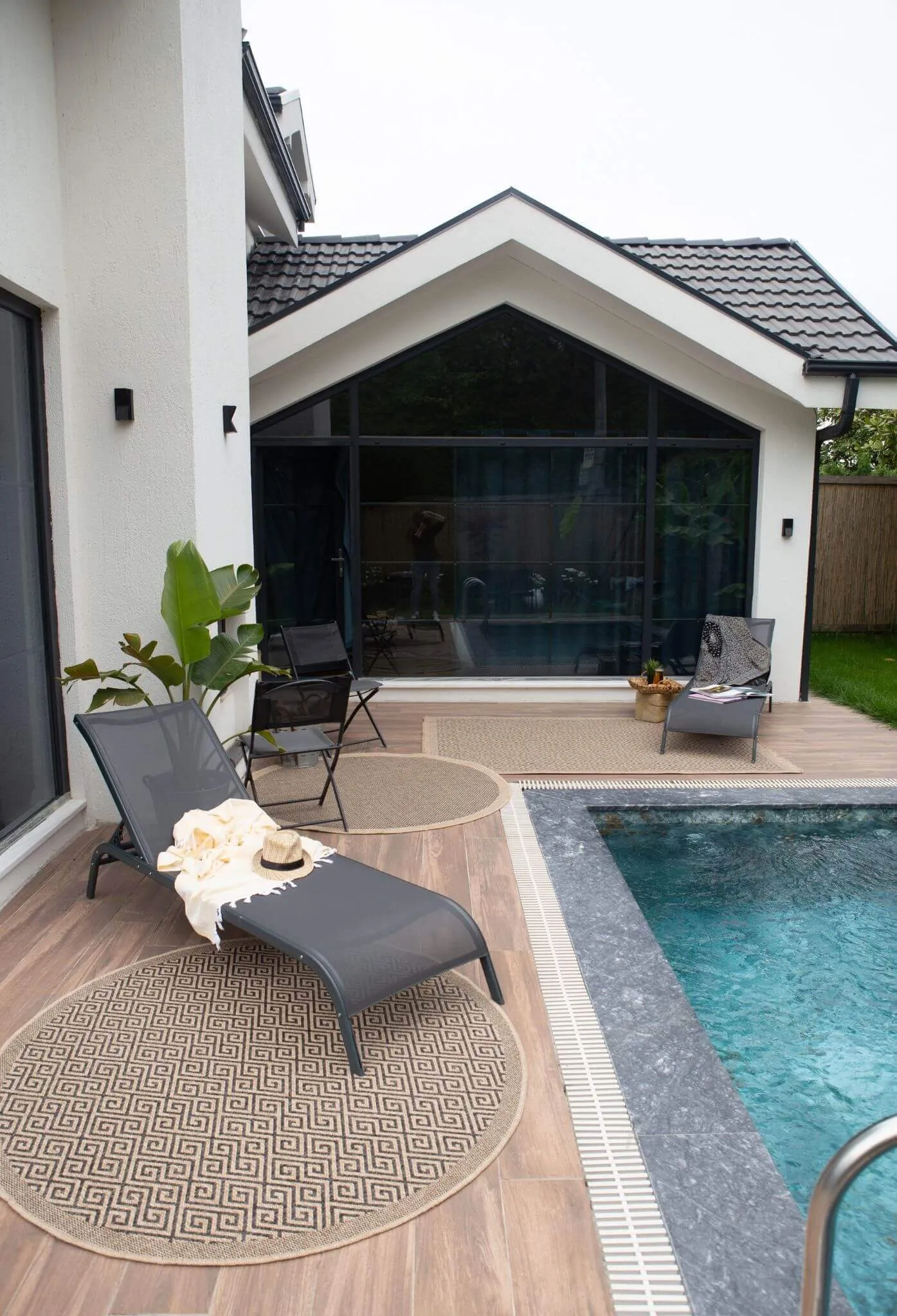 Nature Outdoor Rug Dark Grey | 5100DG