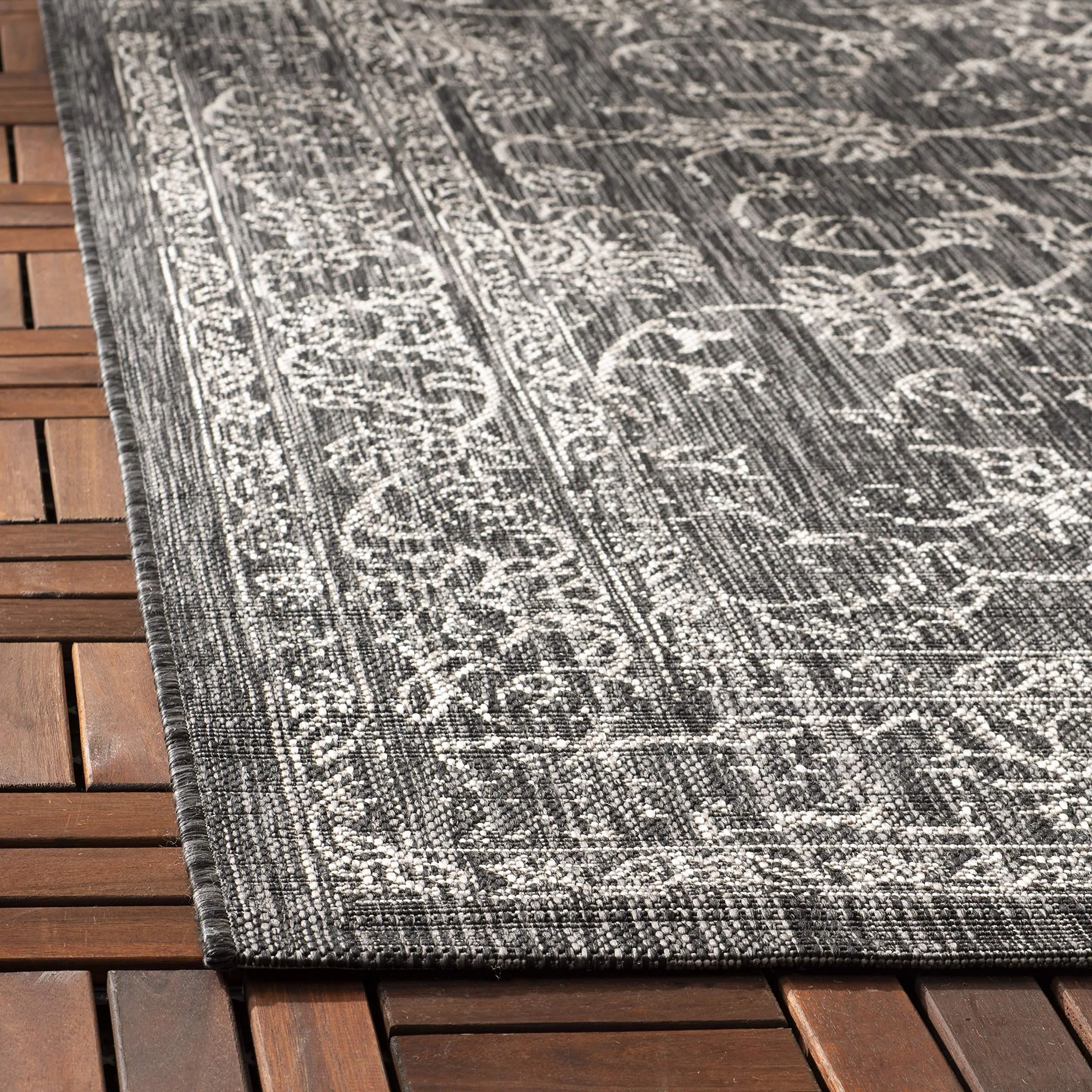 SAFAVIEH Courtyard Collection Area Rug - 9' x 12', Black & Ivory, Non-Shedding & Easy Care, Indoor/Outdoor & Washable-Ideal for Patio, Backyard, Mudroom (CY8680-36621)