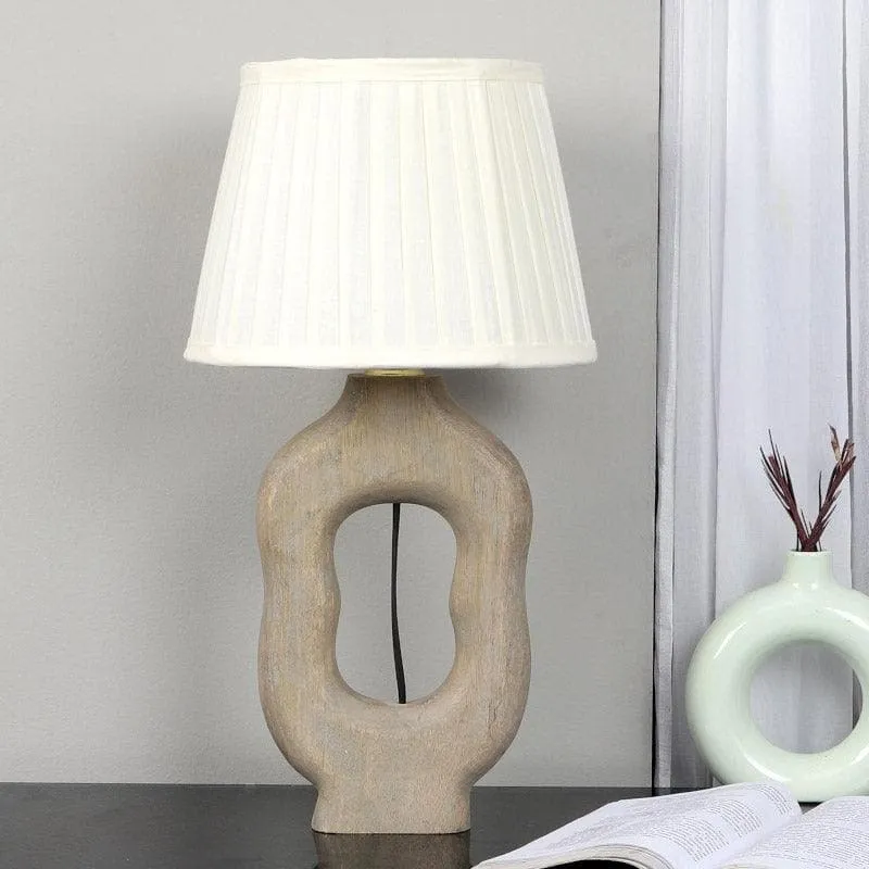 Vesara Tissle Table Lamp